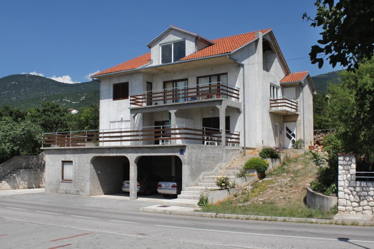 Apartments By The Sea Klenovica, Novi Vinodolski - 5581 Buitenkant foto