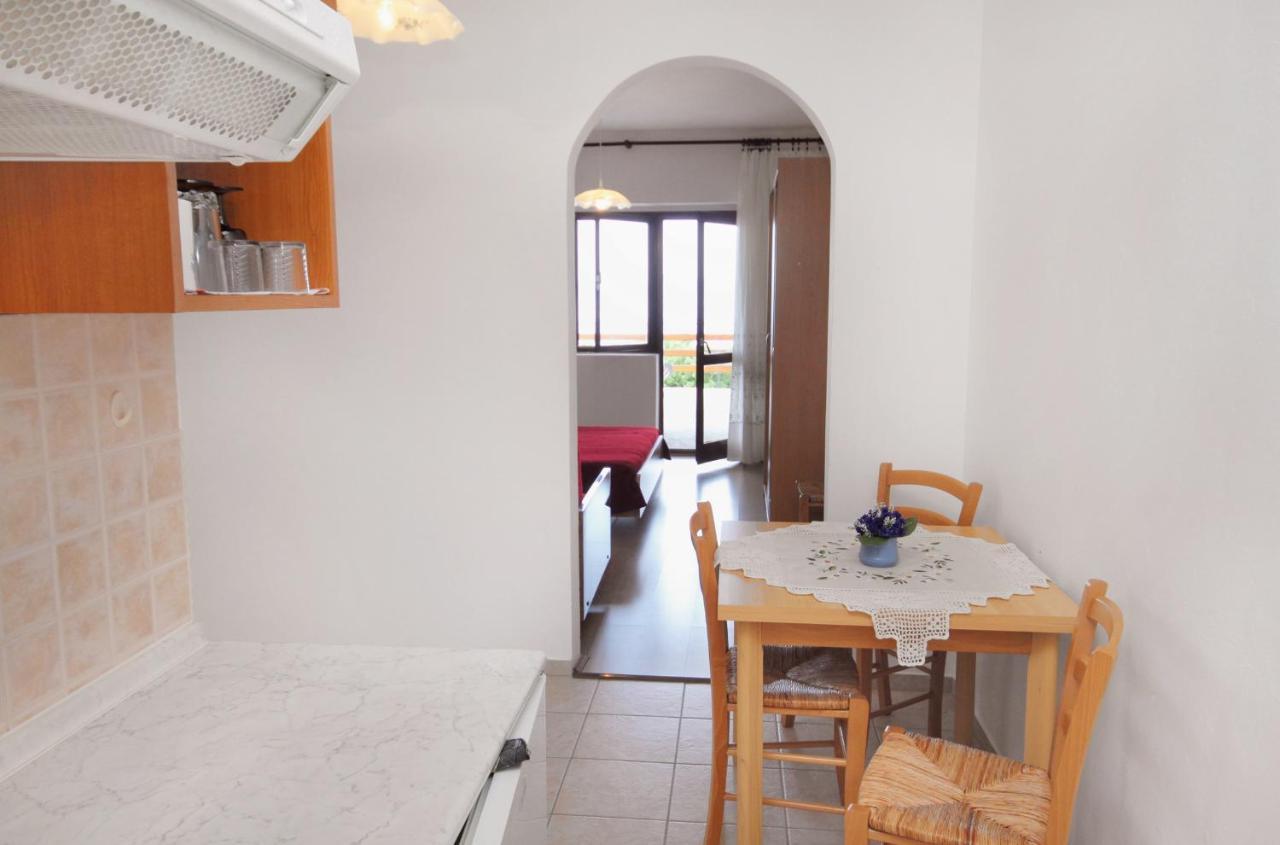 Apartments By The Sea Klenovica, Novi Vinodolski - 5581 Buitenkant foto